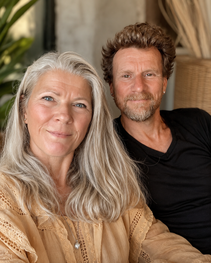 Ingrid en Michael samen in een warme, rustige setting.